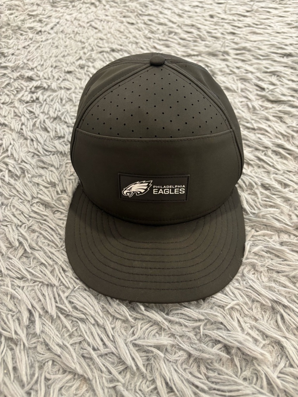 New Era Philadelphia Eagles Men’s Black NFL Snap Back Hat OSFM Football Trucker